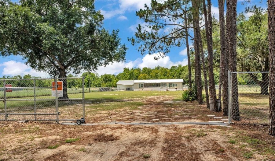 620 HOWARD Rd, Auburndale, FL 33823 - 3 Beds, 2 Bath