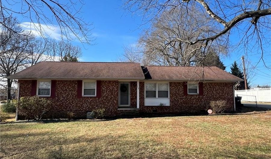 110 Renola Dr, Archdale, NC 27263 - 3 Beds, 2 Bath