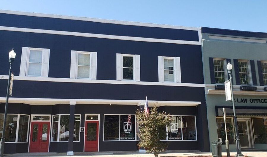 103 Court Sq, Abbeville, SC 29620 - 4 Beds, 2 Bath