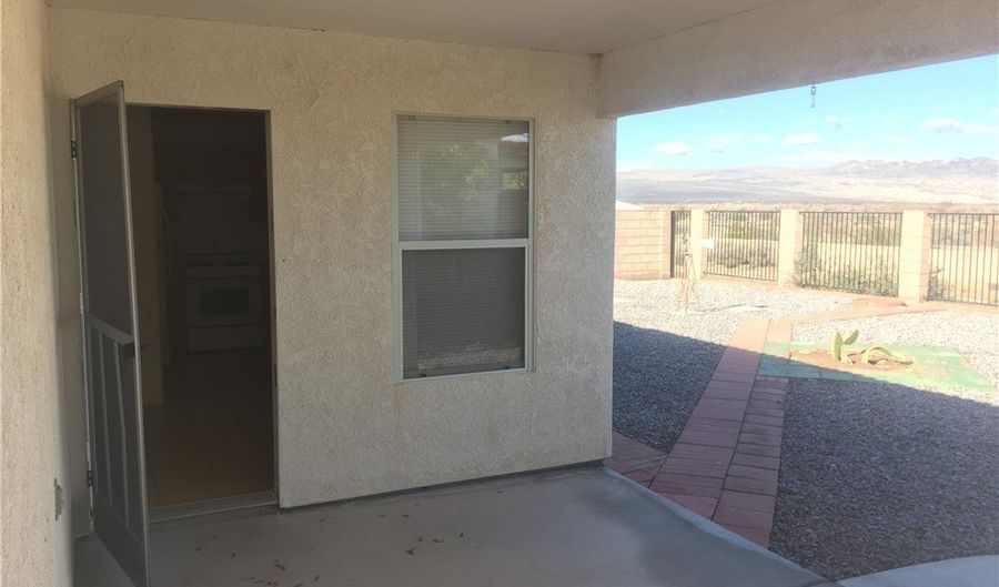 1541 Mariposa Way, Bullhead City, AZ 86442 - 2 Beds, 2 Bath