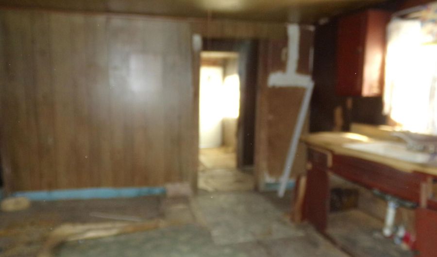 206 N Division Ave, Altheimer, AR 72004 - 3 Beds, 1 Bath