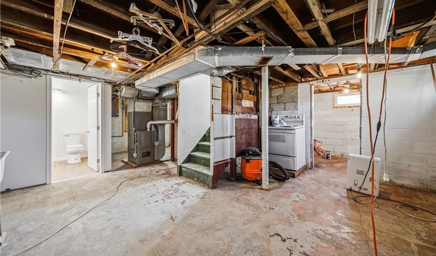 3321 Carpenter Rd, Ashtabula, OH 44004 - 4 Beds, 2 Bath