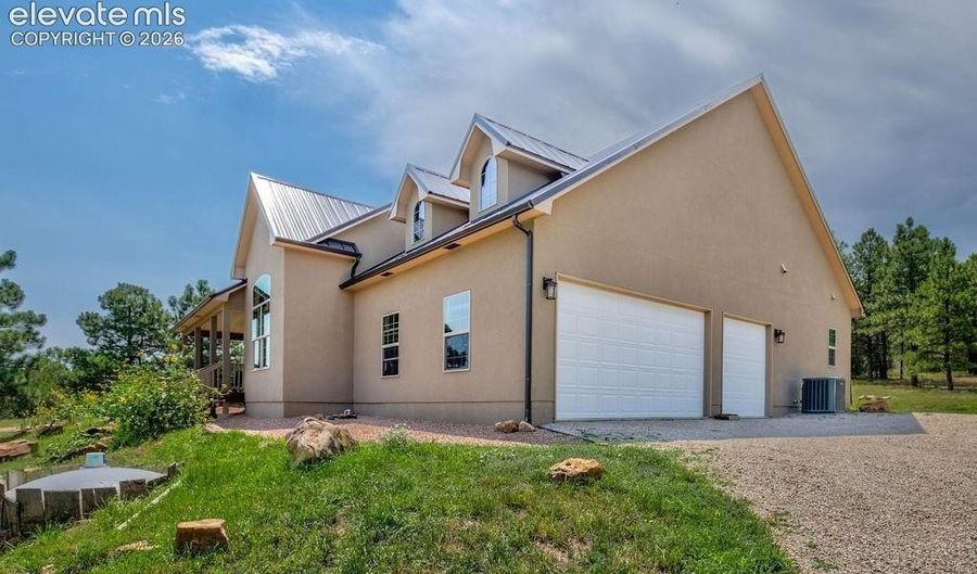 8718 Ponderosa Pine Dr, Beulah, CO 81023 - 3 Beds, 2 Bath