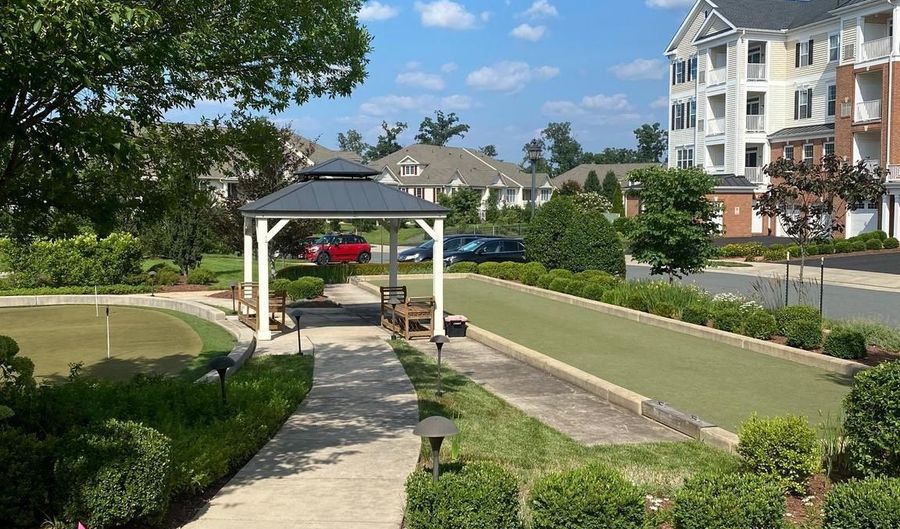44589 YORK CREST Ter 300, Ashburn, VA 20147 - 3 Beds, 2 Bath