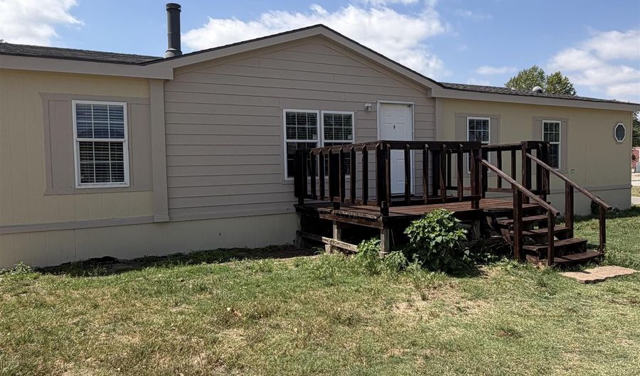 107 E Corporate Dr, Ames, OK 73718 - 4 Beds, 2 Bath