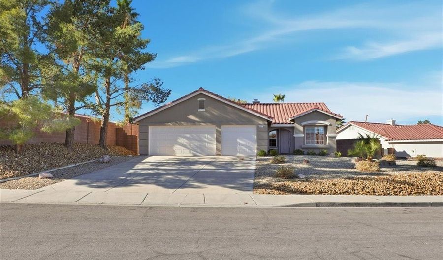 687 Arrowhead Canyon Dr, Henderson, NV 89002 - 4 Beds, 2 Bath