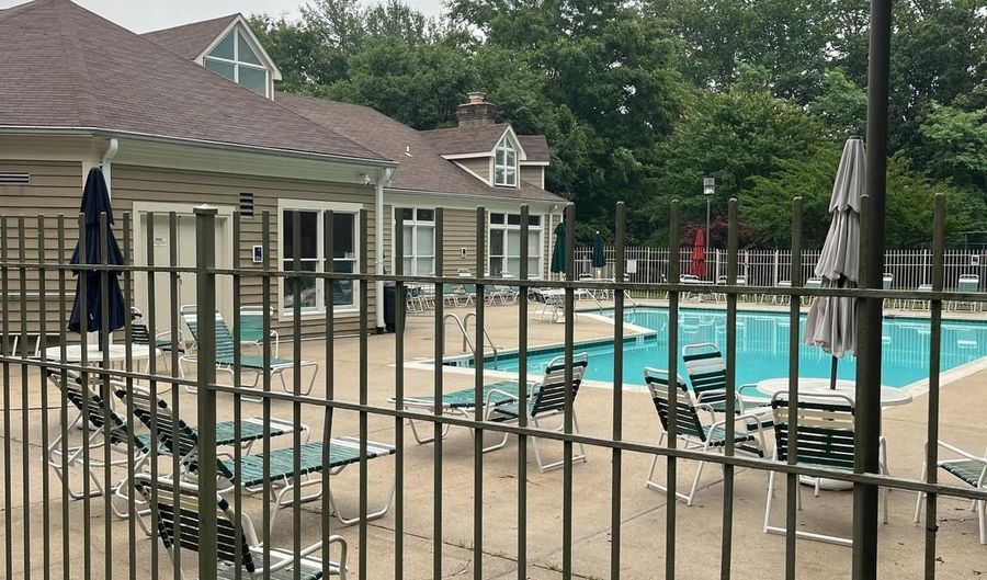 603 B ADMIRAL Dr 107, Annapolis, MD 21401 - 2 Beds, 2 Bath