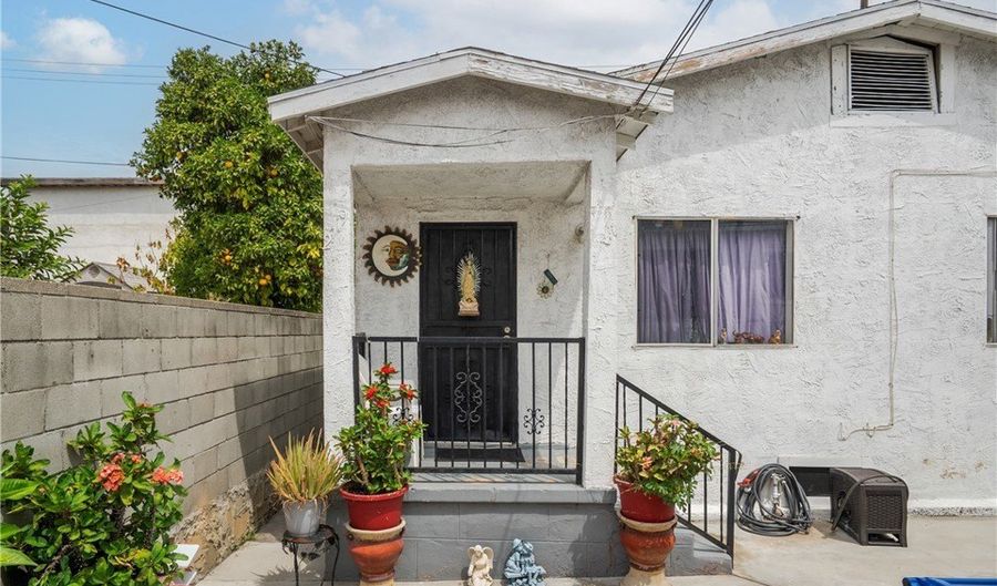 2719 Folsom St, Los Angeles, CA 90033 - 6 Beds, 6 Bath