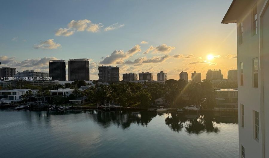 9341 E Bay Harbor Dr 6C, Bay Harbor Islands, FL 33154 - 2 Beds, 3 Bath