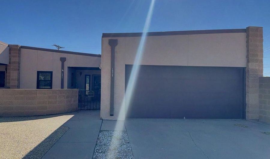 1921 Villa Dr, Artesia, NM 88210 - 2 Beds, 2 Bath