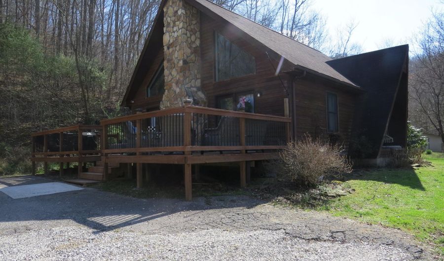 142 Noeville Hollow Rd, Barbourville, KY 40906 - 2 Beds, 2 Bath