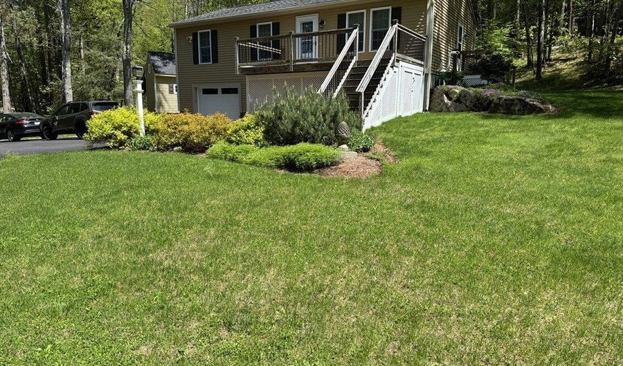 951 Dana Rd, Barre, MA 01005 - 3 Beds, 2 Bath