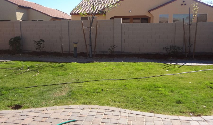 1575 W PELICAN Ct, Chandler, AZ 85286 - 3 Beds, 2 Bath