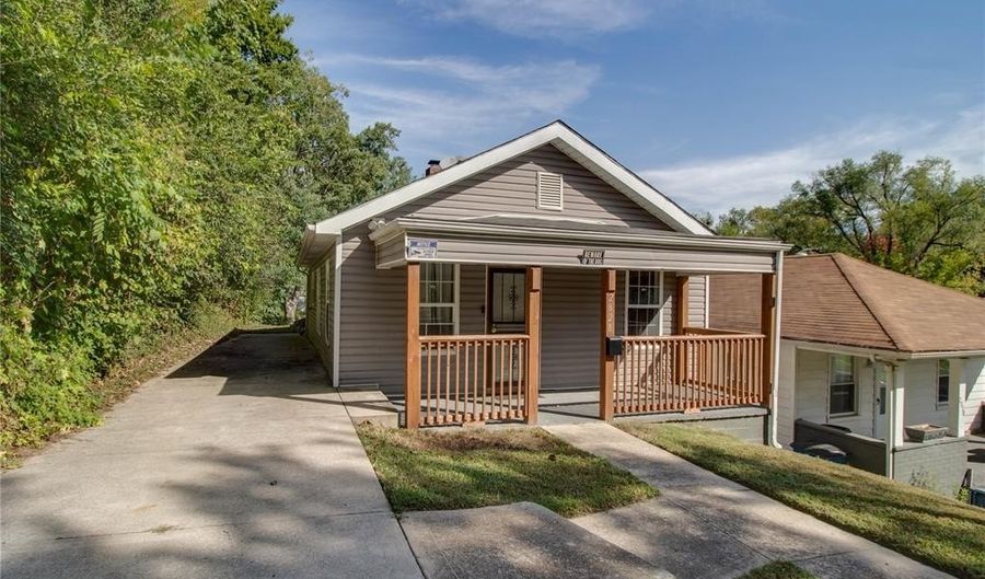 2828 Residence St, Alton, IL 62002 - 2 Beds, 1 Bath