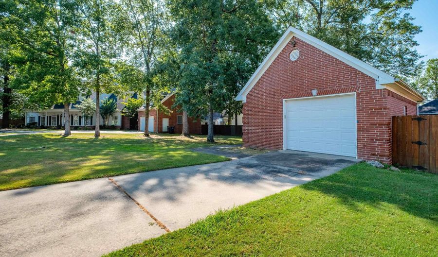 2809 Pinehurst Cv, Benton, AR 72019 - 6 Beds, 4 Bath