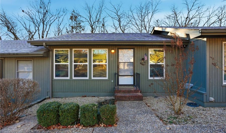 10 Dogwood Dr, Bella Vista, AR 72714 - 3 Beds, 2 Bath