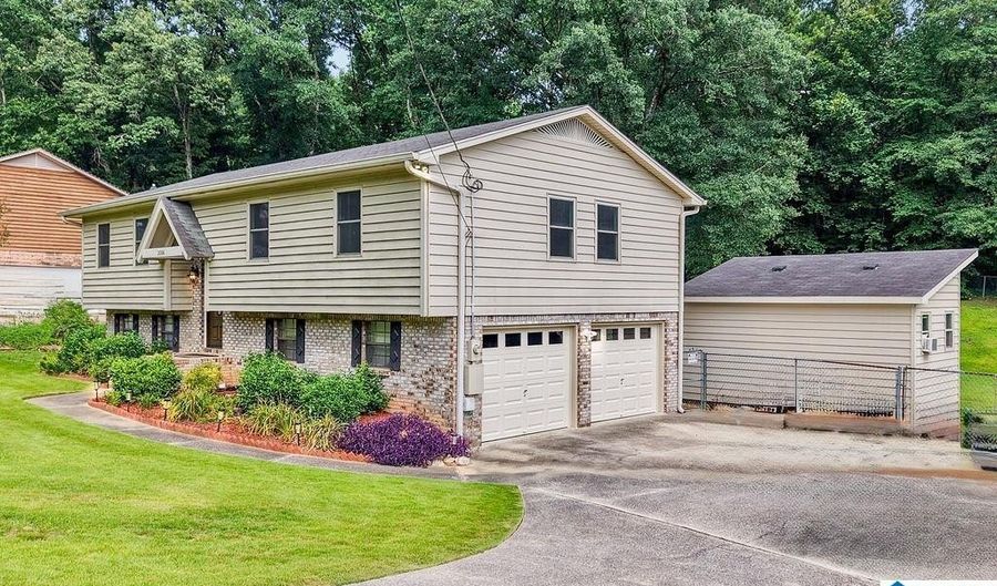 2006 1ST Ave, Alabaster, AL 35007 - 2 Beds, 2 Bath