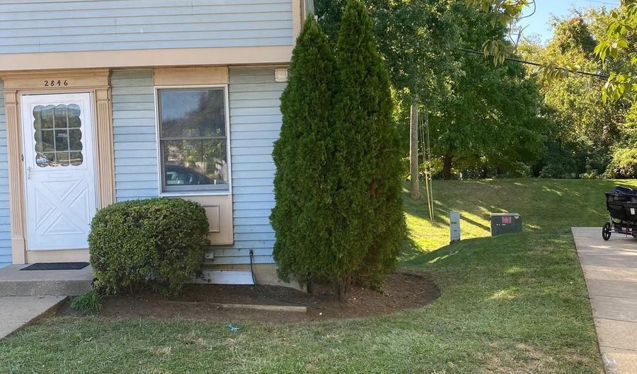 2846 S MEADE St, Arlington, VA 22206 - 3 Beds, 2 Bath
