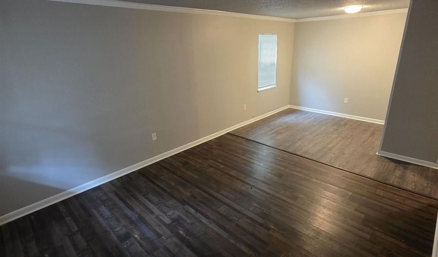 305 S Border St, Benton, AR 72015 - 2 Beds, 1 Bath