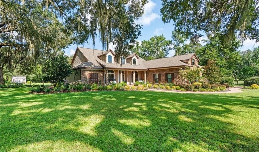 11322 NW 129TH Ter, Alachua, FL 32615 - 4 Beds, 4 Bath