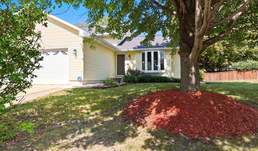 1901 5th St SW, Altoona, IA 50009 - 5 Beds, 3 Bath