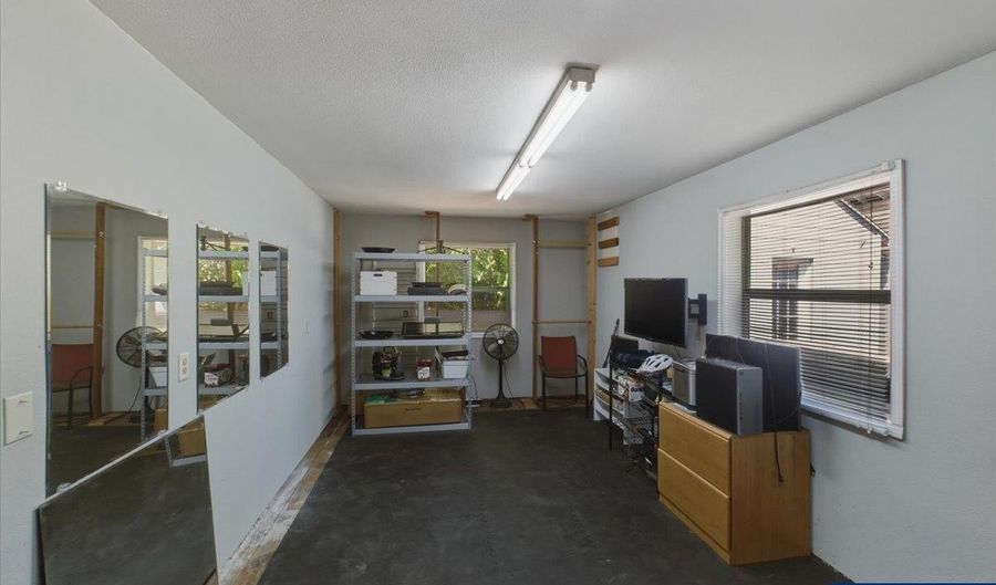 2665 Vista Pl NW, Albany, OR 97321 - 4 Beds, 3 Bath