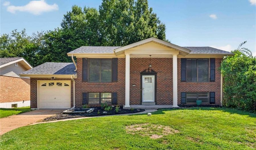 3357 Biscayne Blvd, Arnold, MO 63010 - 4 Beds, 2 Bath