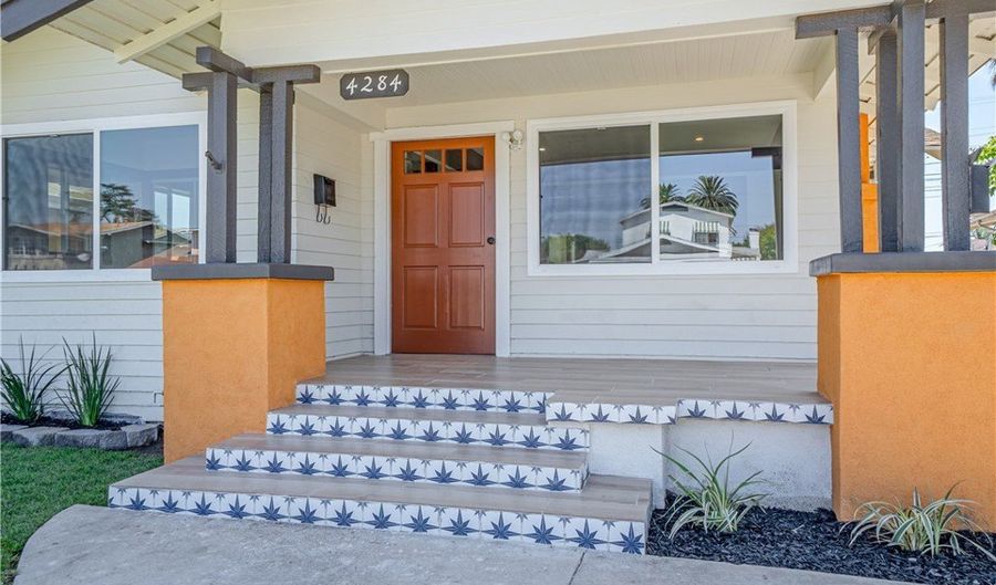 4284 La Salle Ave, Los Angeles, CA 90062 - 6 Beds, 5 Bath