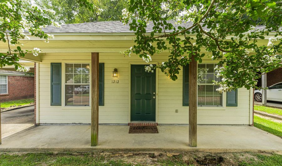 1212 Barnett Bend Cir, Brandon, MS 39047 - 2 Beds, 2 Bath