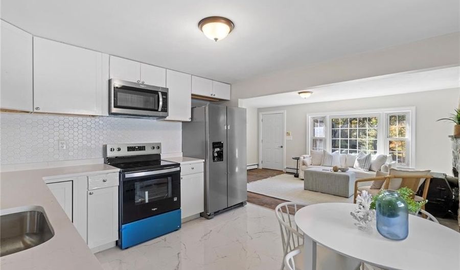 400 Schooner Ave, Jamestown, RI 02835 - 3 Beds, 1 Bath