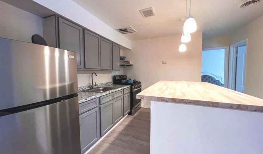 5217 NEWTON St 102, Bladensburg, MD 20710 - 2 Beds, 1 Bath