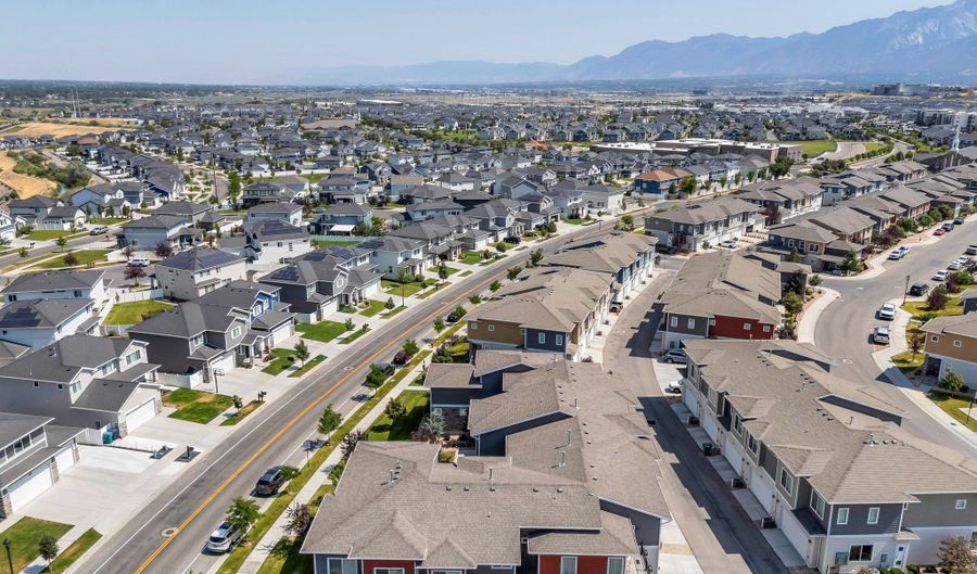 1052 W AZUL Mdws S, Bluffdale, UT 84065 - 3 Beds, 2 Bath