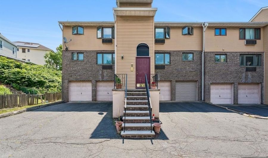 112 Mill St H, Belleville, NJ 07109 - 2 Beds, 1 Bath