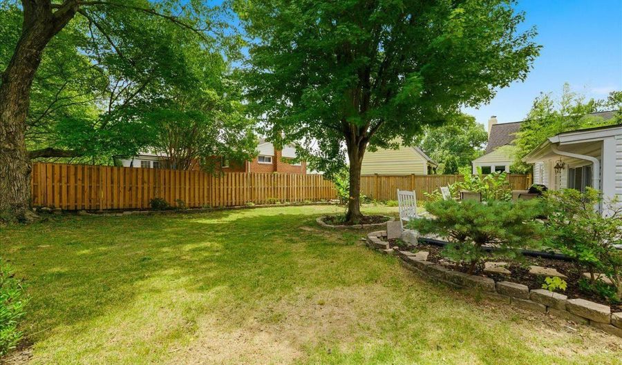 709 N PRYOR St, Alexandria, VA 22304 - 3 Beds, 3 Bath