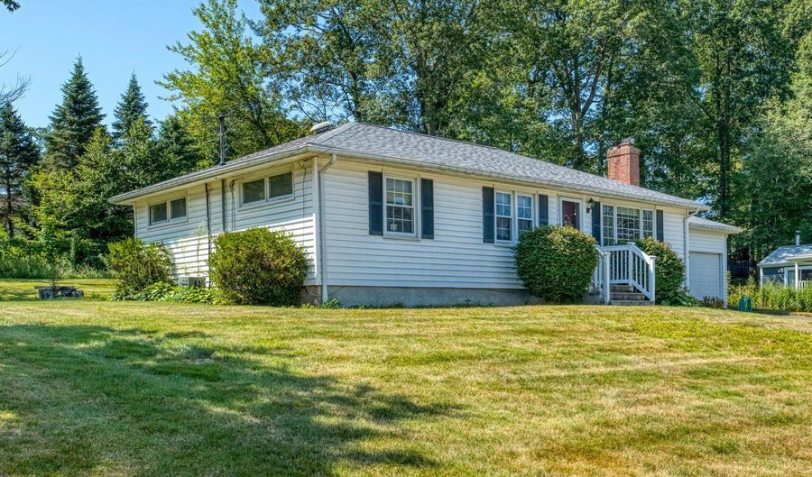 70 Dogwood Ln, Bristol, CT 06010 - 3 Beds, 2 Bath