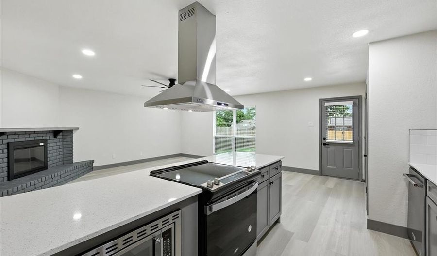 5221 Knox Dr, The Colony, TX 75056 - 3 Beds, 2 Bath