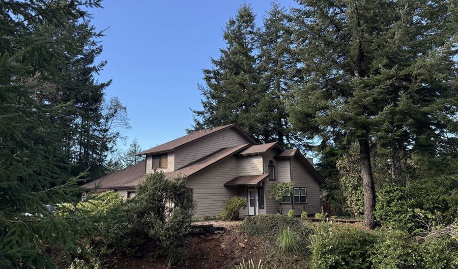 1735 Arch Ln, Brookings, OR 97415 - 2 Beds, 2 Bath