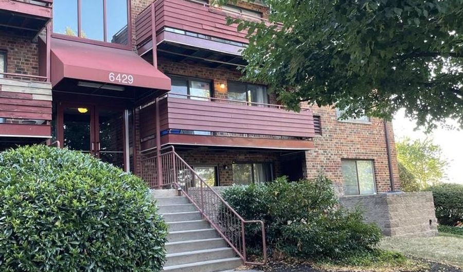 6429 RICHMOND Hwy #201, Alexandria, VA 22306 - 1 Beds, 1 Bath