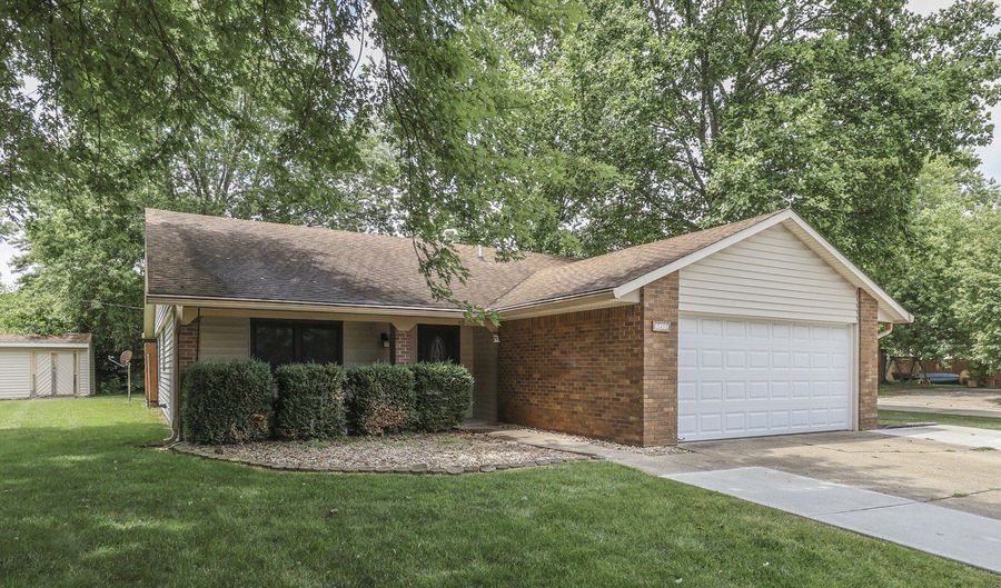 40 Village Rd, Bargersville, IN 46106 - 3 Beds, 2 Bath