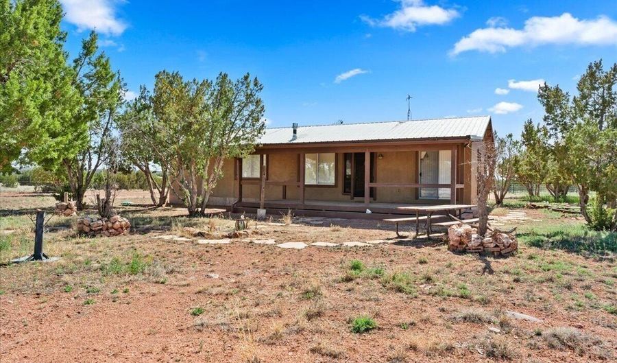 45437 N Jacqueline Hill Dr, Ash Fork, AZ 86320 - 2 Beds, 1 Bath