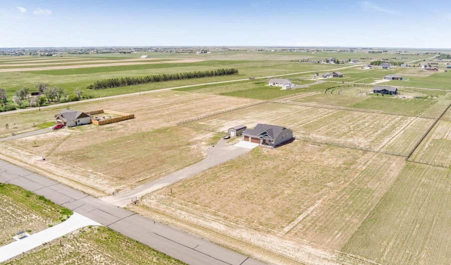 11308 RAYMOND Rd, Cheyenne, WY 82009 - 5 Beds, 3 Bath