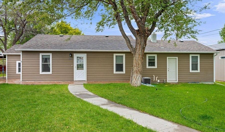 310 Summit St, Belle Fourche, SD 57717 - 3 Beds, 1 Bath