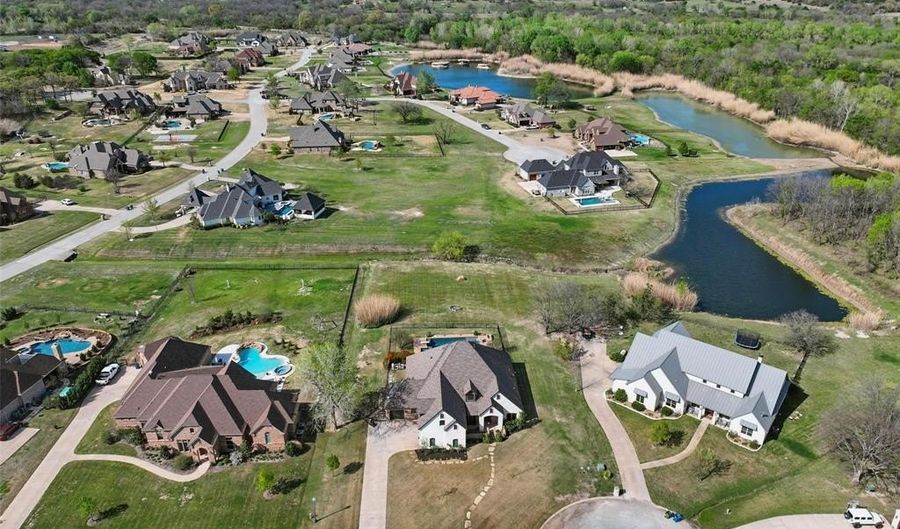 109 Whitney Ct, Aledo, TX 76008 - 4 Beds, 4 Bath
