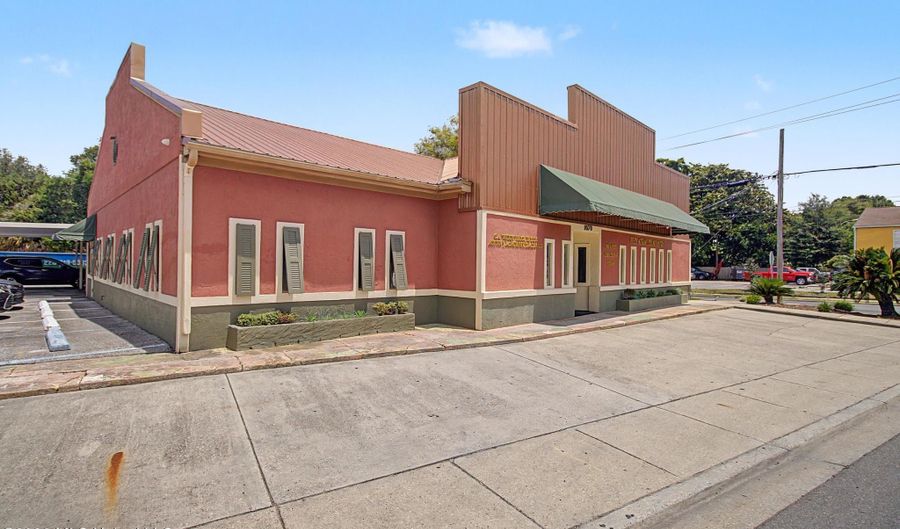 1070 Judge Sekul Ave, Biloxi, MS 39530 - 0 Beds, 4 Bath