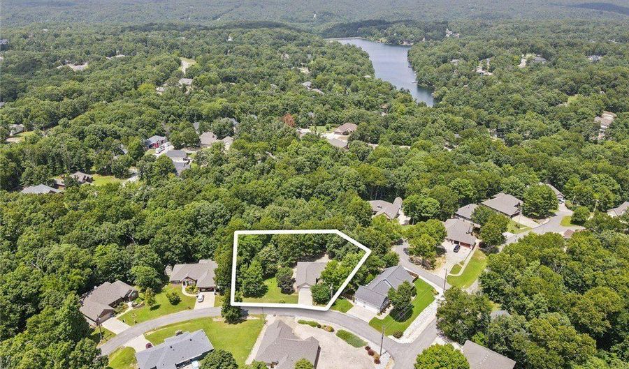 9 Harrington Dr, Bella Vista, AR 72714 - 3 Beds, 2 Bath