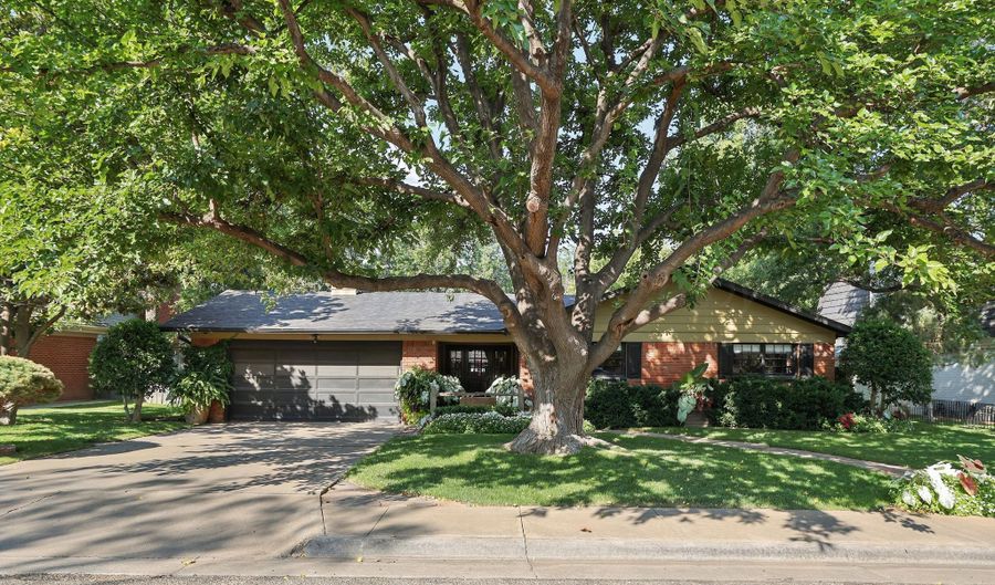 3212 S AUSTIN St, Amarillo, TX 79109 - 3 Beds, 2 Bath