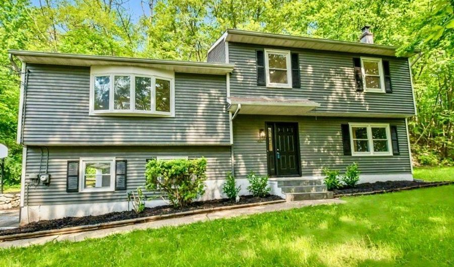 53 Cedar Ridge Dr, Alloway, NJ 07462 - 4 Beds, 3 Bath