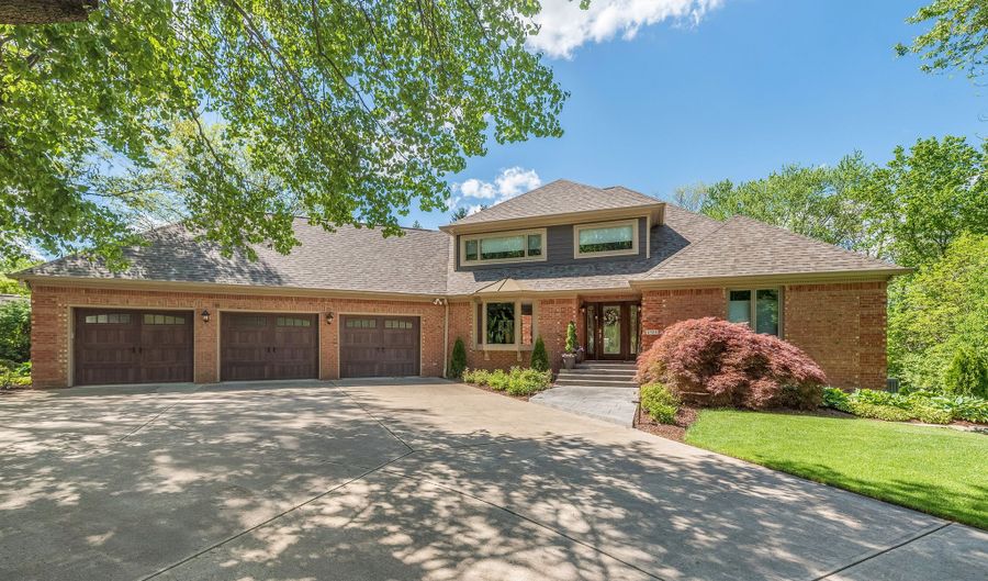 6520 Castle Knoll Ct, Indianapolis, IN 46250 - 4 Beds, 4 Bath