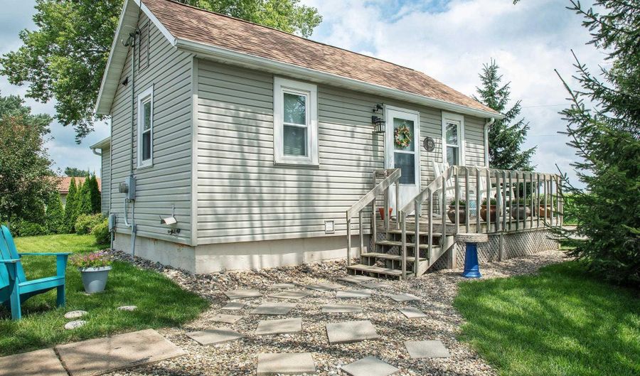 403 S Cherry St, Allison, IA 50602 - 1 Beds, 1 Bath