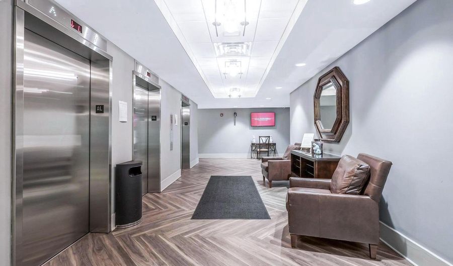 5300 HOLMES Pkwy 914, Alexandria, VA 22304 - 3 Beds, 2 Bath